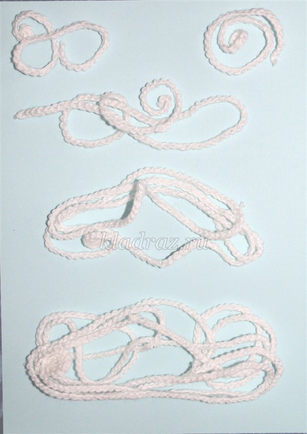 Аппликация из вязаных шнурков Снеговик