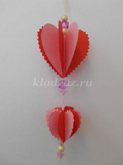 Мастер-класс «Амулет с розовыми сердечками ко Дню Святого Валентина»